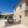 Villa avec piscine et grand jardin