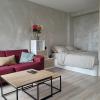 Studio lumineux avec balcon