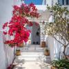 Anita Rooms & Suites Milos