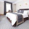 Burnett Arms Hotel