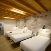 Piscina climatizada y cubierta 365 dias en Casa Rural con Encanto El Puentuco una de las casas mas valoradas de Cantabria