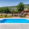 Villa Castra