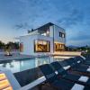 Villa Carbon Residence