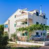 Apartments Srdarev Pencov