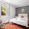 Villa Mari - con piscina privada y jardin en Calan Porter