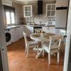 La Casa del Pueblo con piscina y barbacoa
