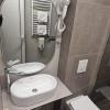 Hotel S