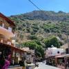 Costas Inn