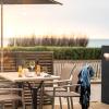 Logis Hôtellerie Les Brisants , Restaurant J M Perochon