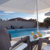 Banić Apartments with pool