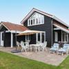 The Black House - Luxurious Holiday Villa Zeewolde