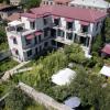 REDROOF country house hotel