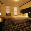 Night Hotel Broadway