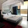 Icon Hotel
