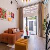 Two bed close West Nanjing Rd The Bund and Huaihai Middle Rd and line1 10