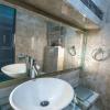 107a St. Aldates, Oxford, OX1 1BU, United Kingdom.