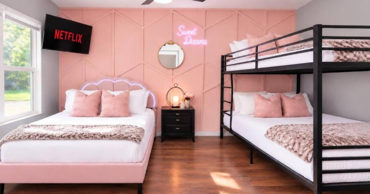 Pool Getaway Near NASA Sleeps 13 King Bed, Friendswood (updated prices ...