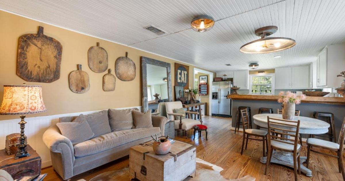 Fun eclectic Round Top home w POOL 5 min to town, Round Top (updated ...