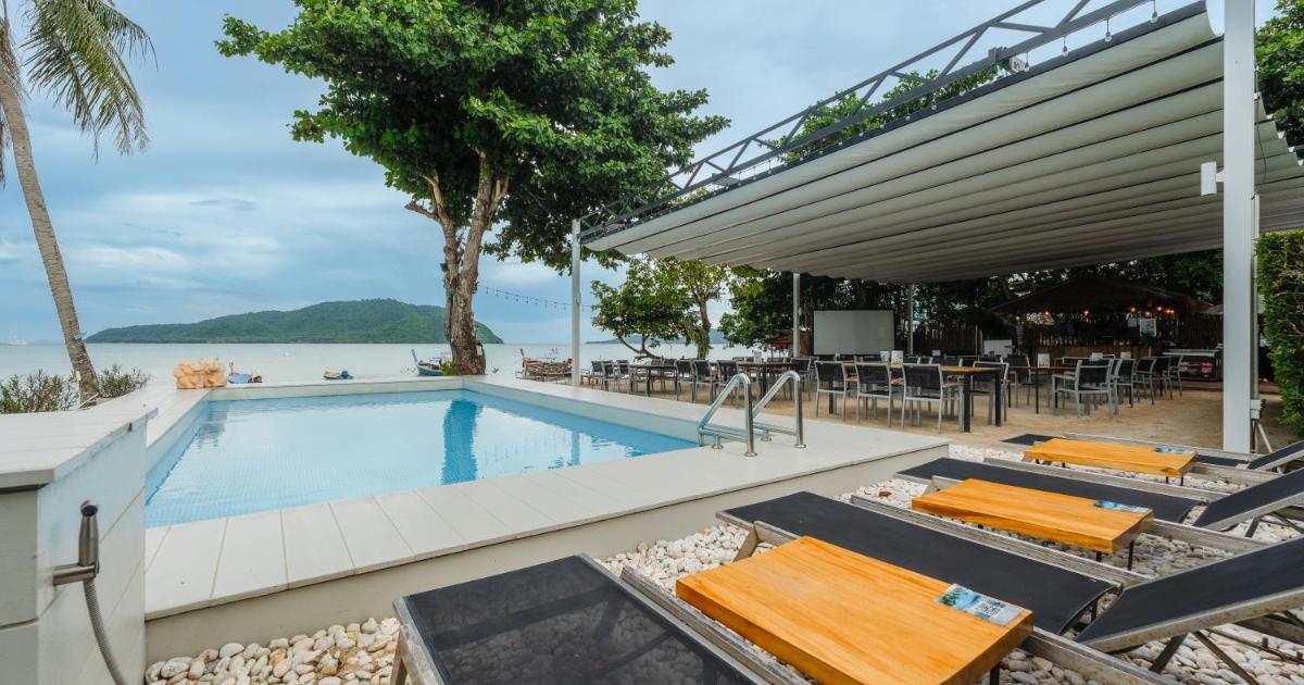 Pool view Studio Walk to Beach - Beach Front 3204, Ban Saiyuan (1 ...