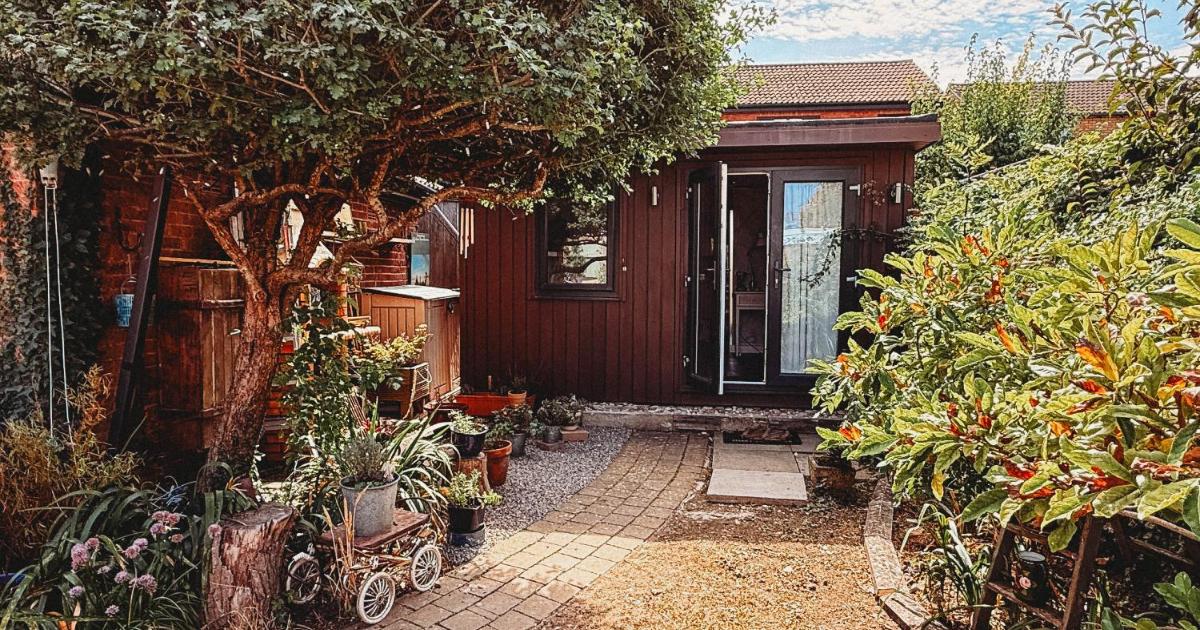 Fern Magic Little Fern Garden studio, Cardiff (updated prices 2027)