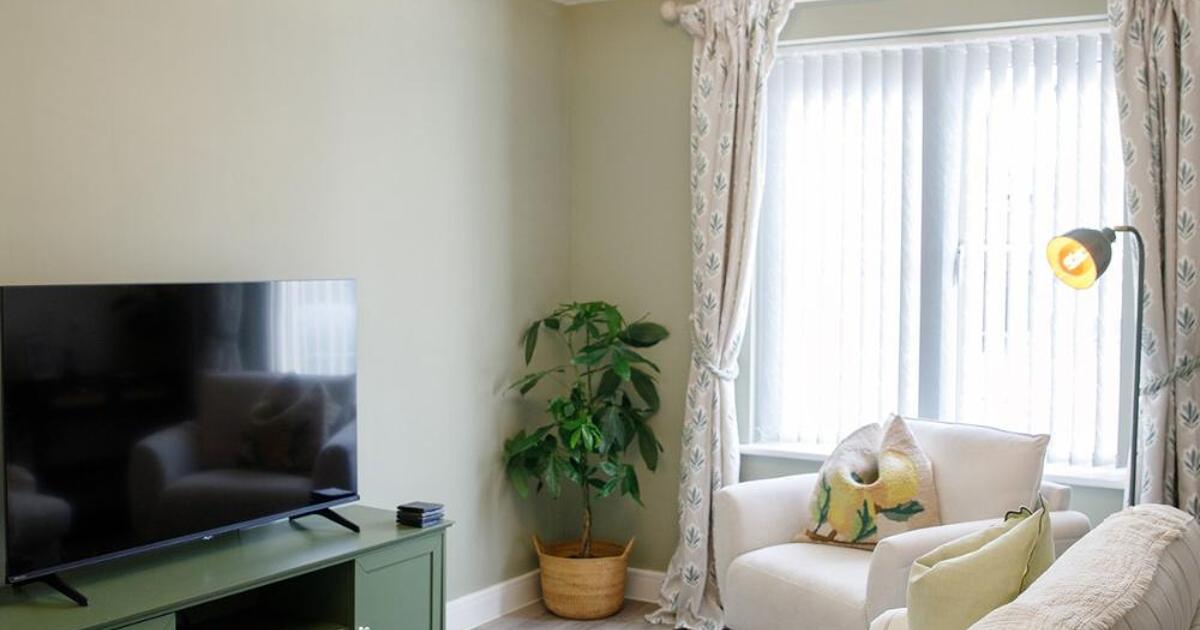 Beautiful Hever House 3 bed Private Parking, Derrington (updated prices ...