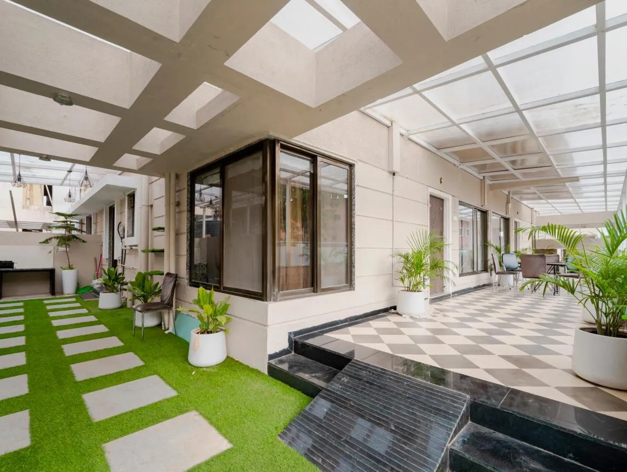 The Retreat Glasshouse- Igatpuri gallery