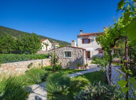 Rooms Kučić, hotel v destinaci Cres