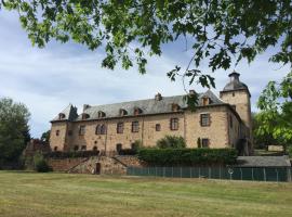 Hotel fotografie: CHÂTEAU DE LA ROQUETTE