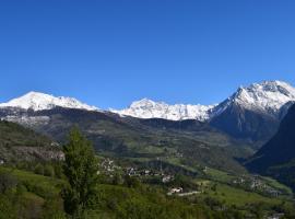 A picture of the hotel: Coeur de montagne