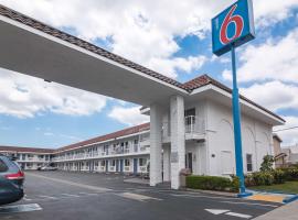 Хотел снимка: Motel 6-Norwalk, CA