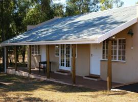 Hluhluwe Country cottages, hotel in Hluhluwe