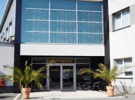 Willa Sailor Pabianice, ξενοδοχείο σε Pabianice