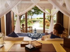 Pearl Beach Resort Gili Asahan, Hotel in Gili Asahan