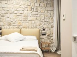 A picture of the hotel: Olivia Rooms Eurialo