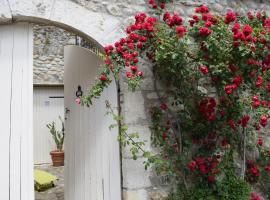 Hotel fotoğraf: Appartement/terrasse bord-Ardèche