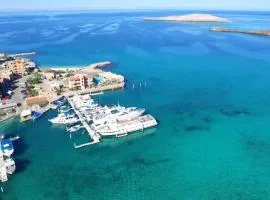 Club Cantamar Beach Hotel & Marina, hotel in La Paz