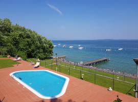 A picture of the hotel: Appartamento Gardazzurro