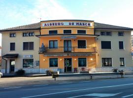 Hotel kuvat: Albergo De March