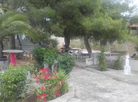 Foto do Hotel: Loutraki Holiday Home