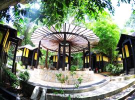 Hotel Photo: Costa Sands Sentosa Kampung Hut