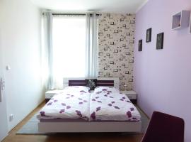 Foto do Hotel: Colorful Apartment