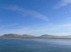 Seacrest Guesthouse、マラモアのホテル