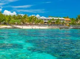 Le Peninsula Bay Beach Resort & Spa