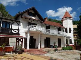 Hotel fotoğraf: Valcsics Villa Panzió