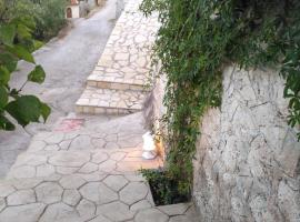 Foto di Hotel: Christos House