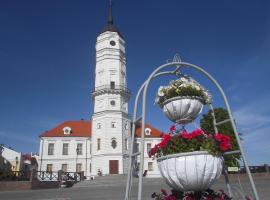 A picture of the hotel: Apartment on Ploschady Slavy 4