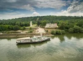 Хотелски комплекс Радецки град Козлодуй