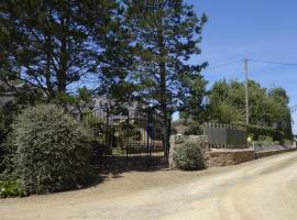 Maison de la Ferme, hotel v destinaci Lézardrieux