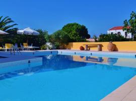 Ξενοδοχείο Πορφυρίς, ξενοδοχείο στο Μανδράκι