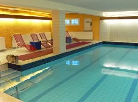 Hotel Meran Hallenbad & Sauna, hotel in Saarbrücken